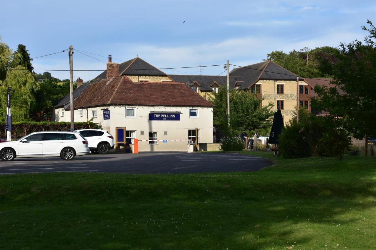 The Bell Inn Salisbury Buitenkant foto